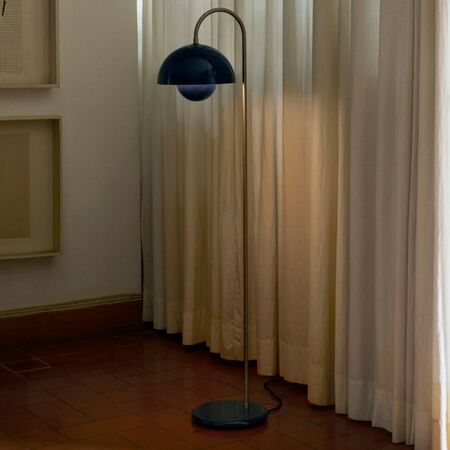 Stehleuchte Flowerpot VP12 von &Tradition