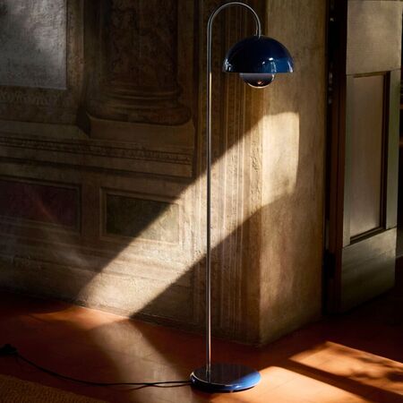 Stehleuchte Flowerpot VP12 von &Tradition