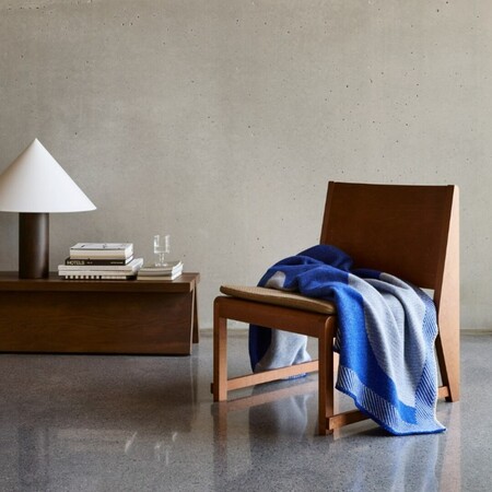 Røros Tweed Lammwolldecke The Holiday Triptych 150 x 200 cm von Røros Tweed House on a Hill Blue