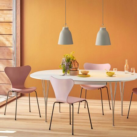 fh_series-7_3107_pale-rose_wild-rose_table-series_b619_white_caravaggio_p2_grey25