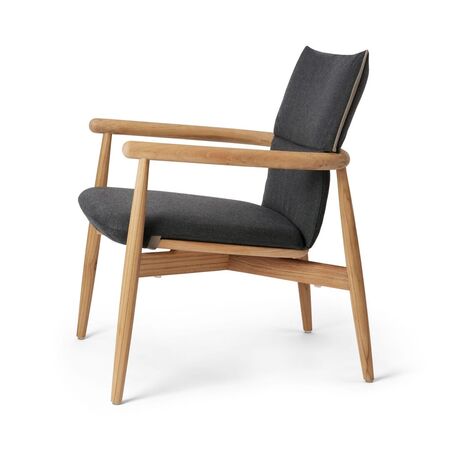 Carl_Hansen_Son_E018_Lounge_Chair_Teak_Untreated_mit_Sitzkissen_Schwarz_Panama_Hollin_1779_Side