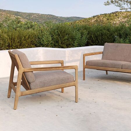 Ethnicraft_Jack_Loungesessel_fur_Draussen_Teak_Mocha_10253_LifestyleEthnicraft_Jack_Loungesessel_fur_Draussen_Teak_Mocha_10253_Lifestyle