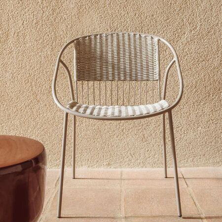 Kave Home Stapelbarer Outdoor-Stuhl Atrani von Kave Home Taupe