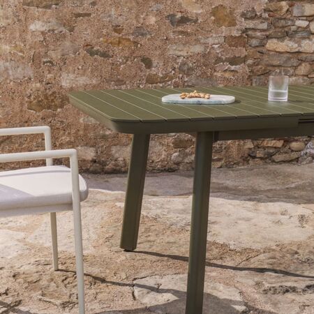 Kave Home Ausziehbarer Outdoor Tisch Izola von Kave Home B: 185 - 235 cm, Grün