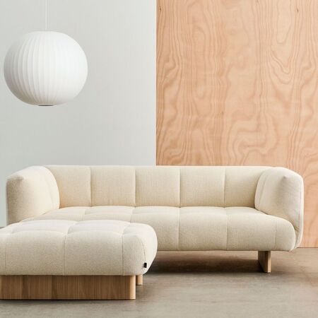 HAY Living 2 Sitzer Sofa Quilton Lift von Hay Vidar - 542 / Walnuss Lackiert