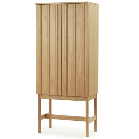 Normann Copenhagen Hoher Schrank Rib von Normann Copenhagen Oak
