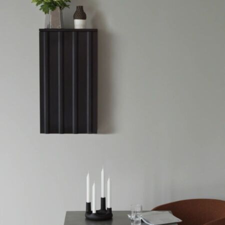 Hängeschrank Rib von Normann Copenhagen