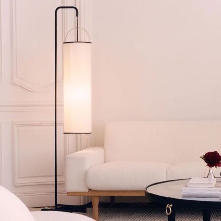 Gubi Stehleuchte Silk Lantern von Gubi Soft Black Semi Matt