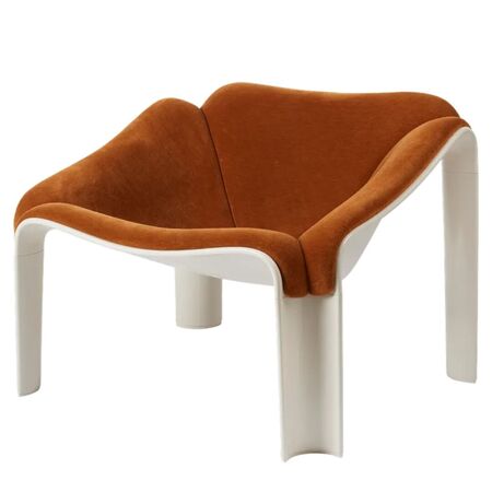 Gubi Lounge Chair F300 von Gubi Alabaster White Base / Dedar Alto Alpaca 021