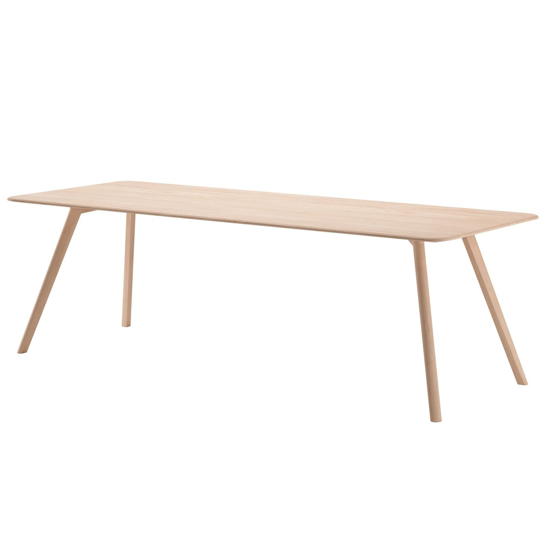 Objekte unserer Tage Tisch Meyer 23 von Objekte unserer Tage Oak waxed with white pigment, T: 240 cm