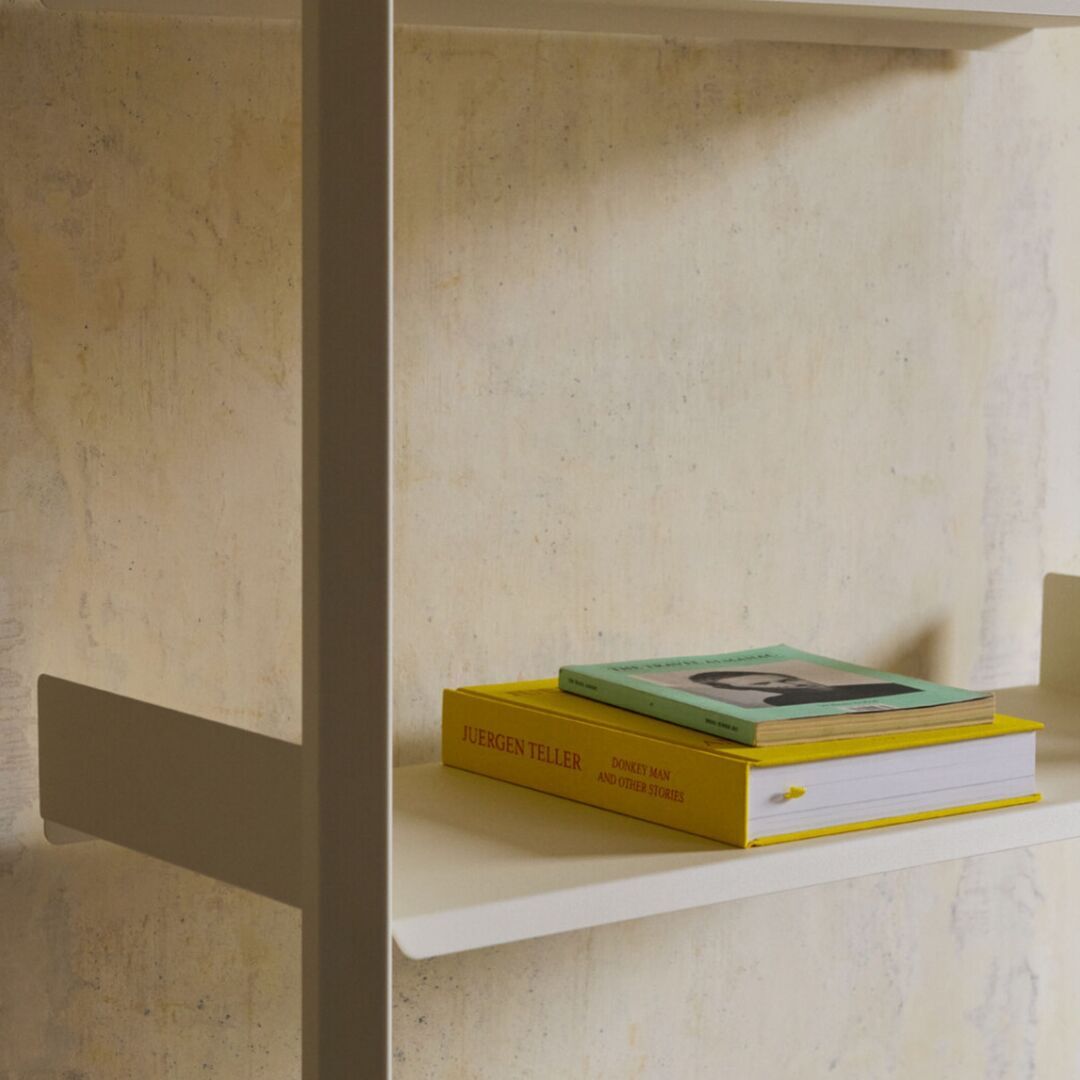 &Tradition regalsystem A Rombe IF4 von &Tradition Alabaster-1