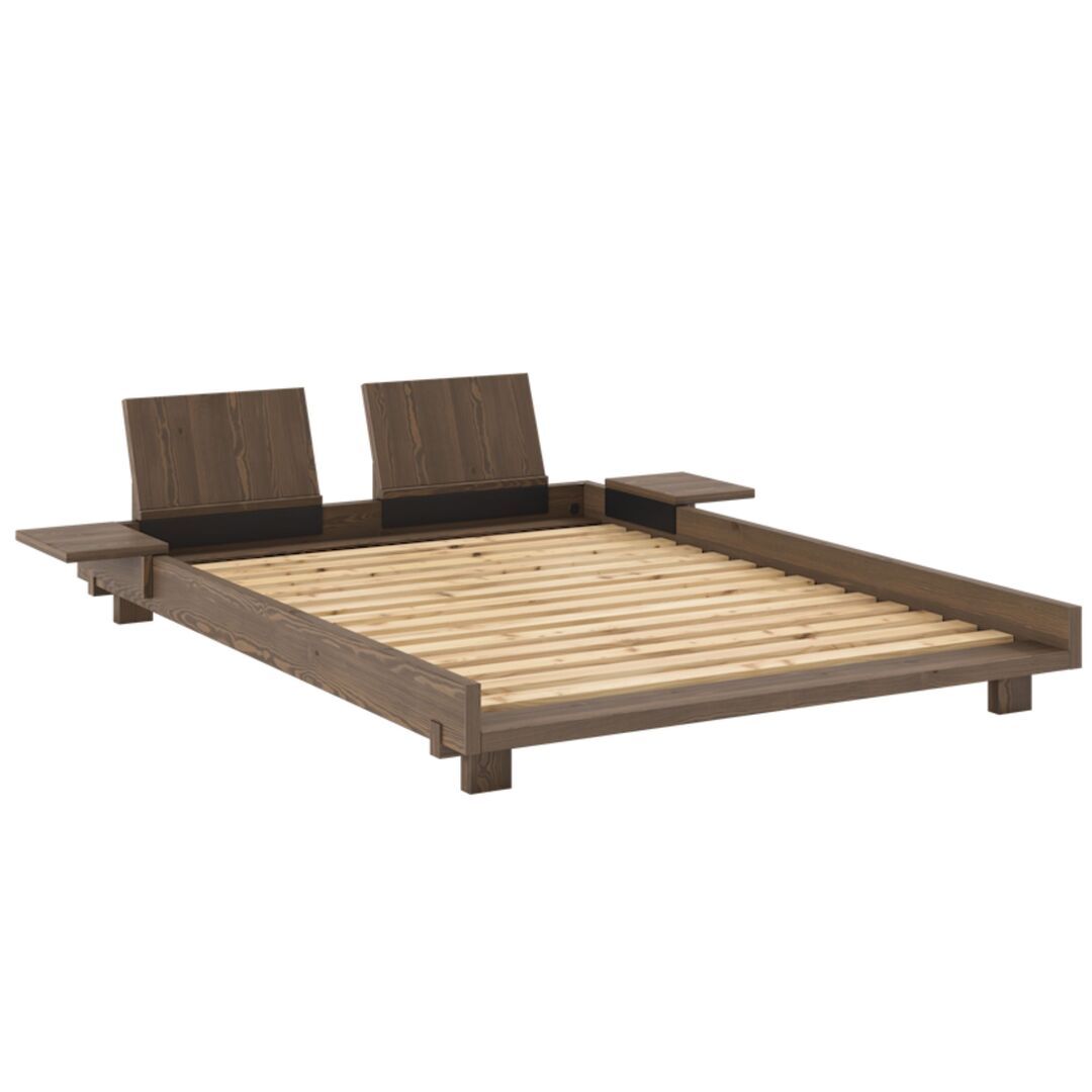 Karup Design Social Bed Bettgestell von Karup Design  140 cm / 200 cm, Mit 2 Stück Rückenlehnen und Beistelltischen, 106 Carob Brown lackiert