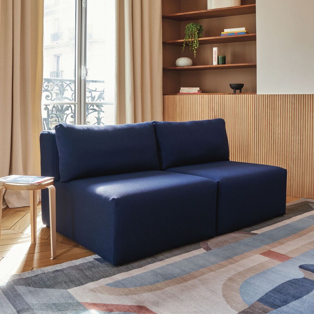2-Sitzer Sofa Bridge von Tiptoe, Ink Blue