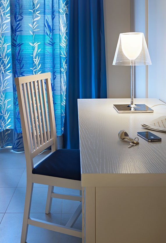 Flos KTribe Table 1