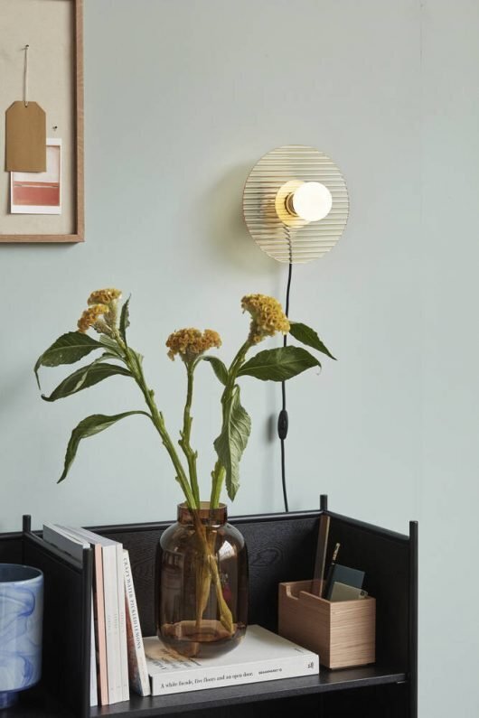 Huebsch Wandlampe mit Birne Glas/Metall bernstein/messing