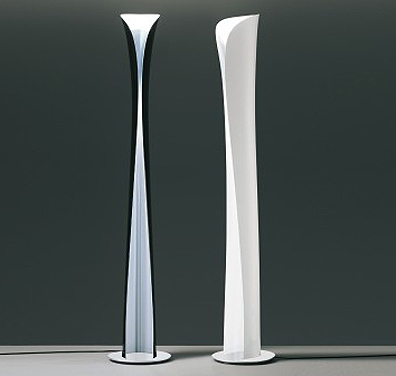 Artemide Cadmo Stehleuchte schwarz-weiss und weiss-weiss