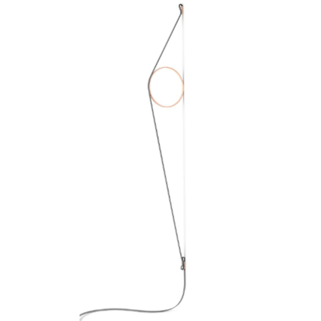 Flos Wandleuchte Wirering Grey von Flos  Hellrosa RAL 3015, Gold
