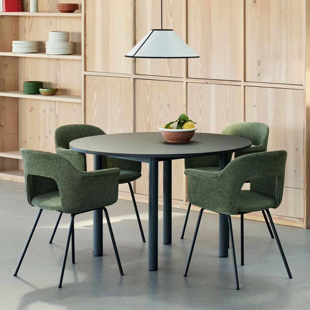 HAY Living Armlehnstuhl mit Stahlgestell und Vollpolsterung Layout 214 von Hay