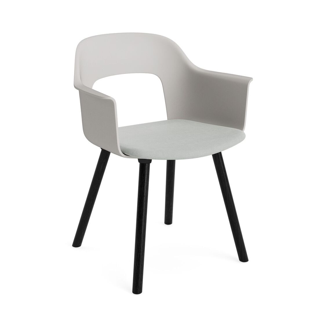 HAY Living Armlehnstuhl mit Holzbeinen und Sitzpolsterung Layout 223 von Hay Sky Grey / Naveli - 113, Black