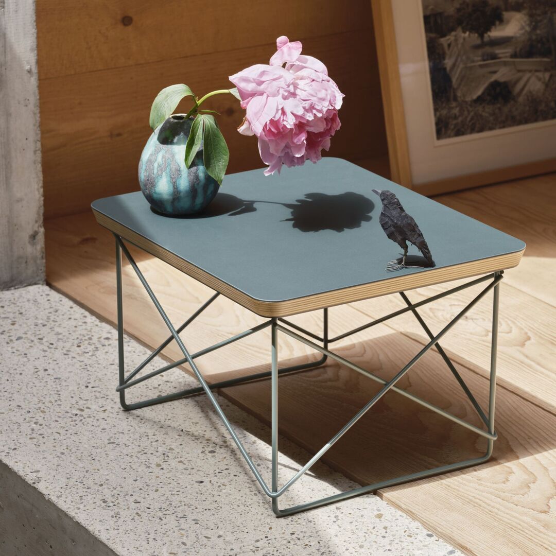 Vitra Occasional Table LTR Monochrom von Vitra