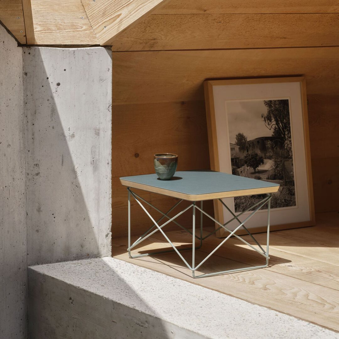 Vitra Occasional Table LTR Monochrom von Vitra