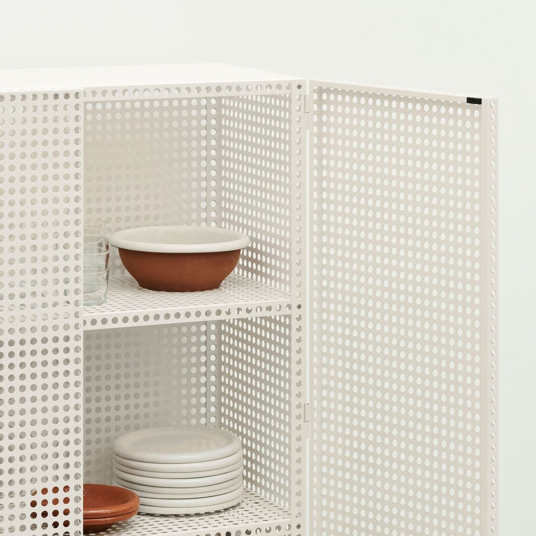 Standregal Perforated Cabinet von Hay