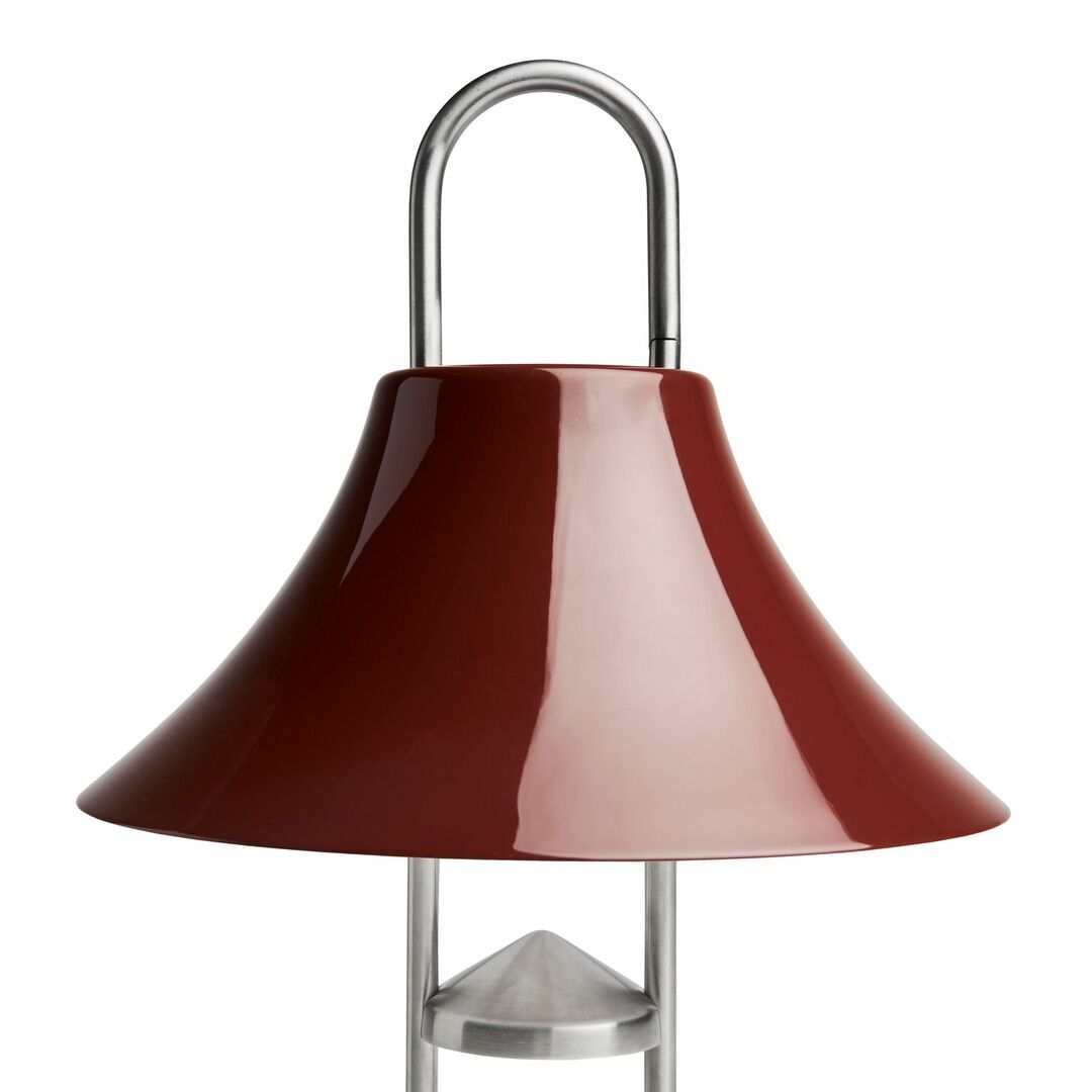 HAY Living Tragbare Leuchte Mousqueton von Hay Iron Red