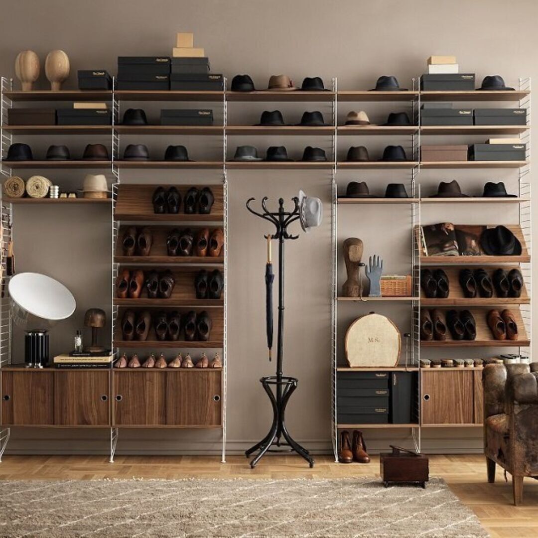 String_Furniture_Zeitschriftenablage_Holz_58_30_cm_Walnut_Lifestyle_1