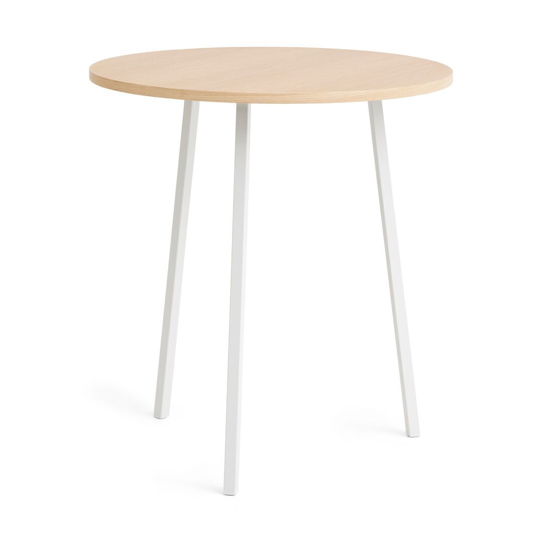 HAY Accessoires Loop Stand Table Round Ø: 90 cm / H: 97 cm, Eichenfurnier klar lackiert, Stahl pulverbeschichtet weiss