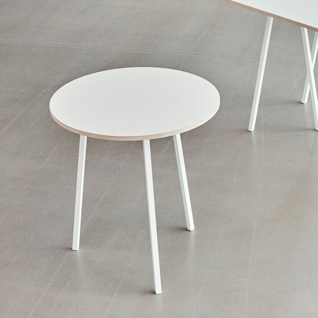 HAY Accessoires Loop Stand Table Round Ø: 90 cm / H: 97 cm, Laminat Weiss, Stahl pulverbeschichtet weiss