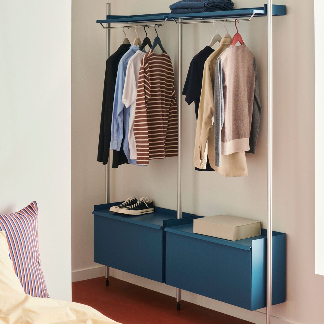HAY Living Regalsystem Pier Combination 1002 - 2 Columns von Hay Blau, Aluminium klar eloxiert