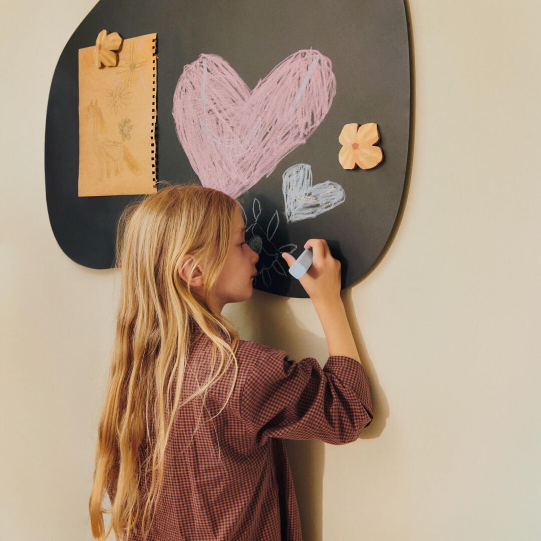 Ferm Living Magenttafel Willora von Ferm Living Black