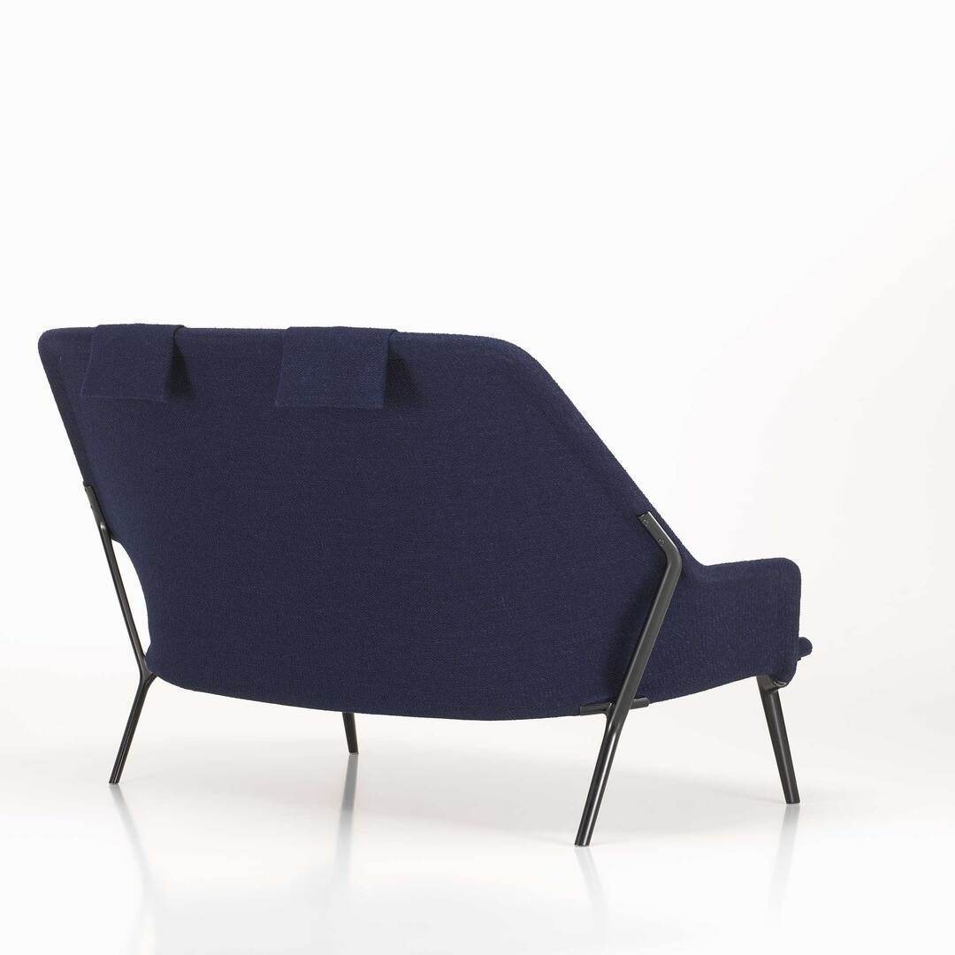 Vitra Slow Sofa in Stoff von Vitra Flocca dunkelblau, Aluminiumguss pulverbeschichtet tiefschwarz