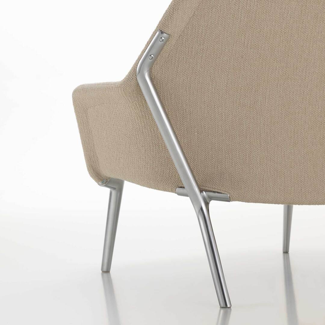 Vitra Slow Sofa in Stoff von Vitra Flocca beige, Aluminiumguss poliert 