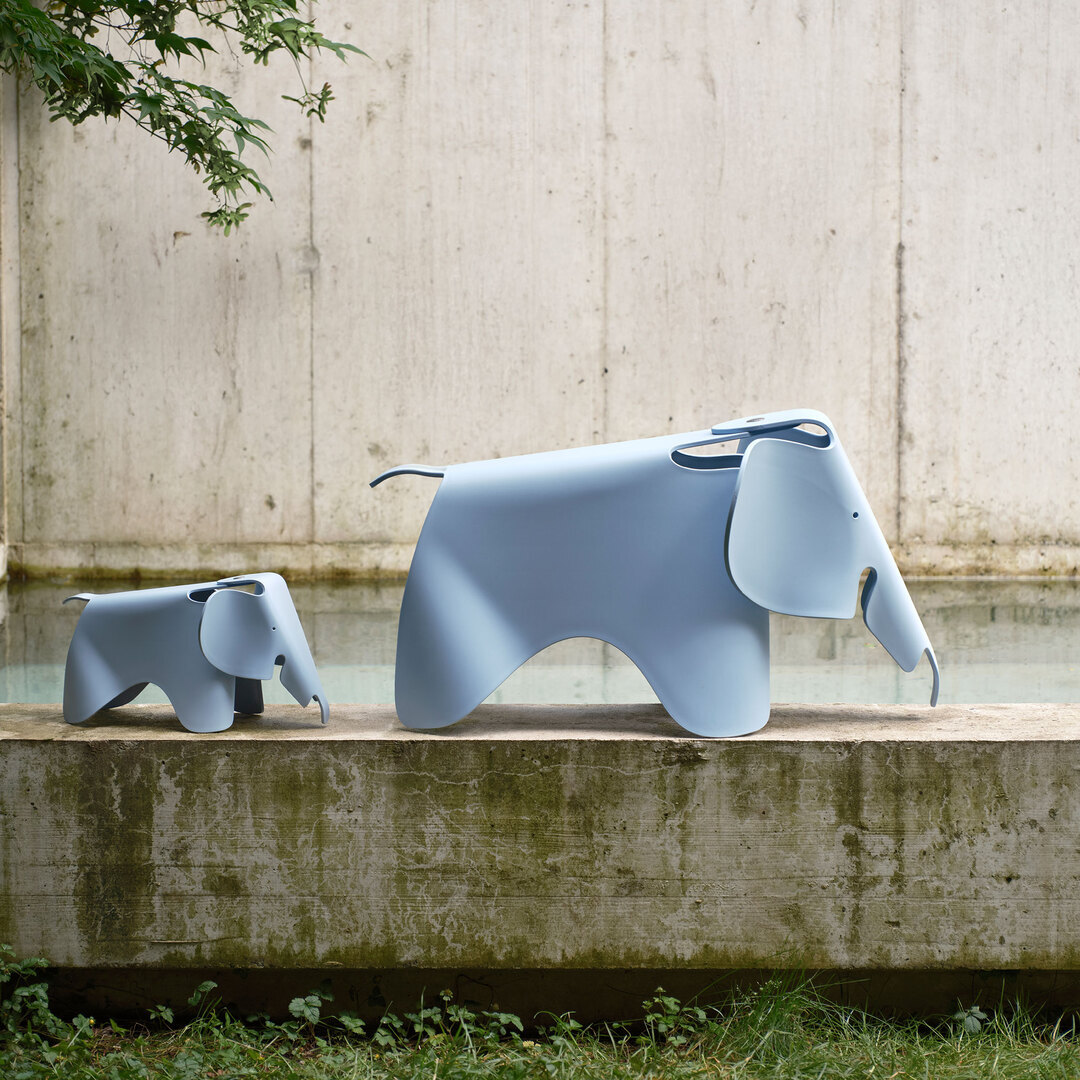Vitra Eames Elephant Himmelblau RE
