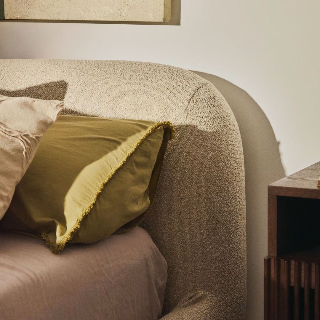 Kave_Home_Bett_Odina_Beige_160_200_With_Matress_Lifestyle