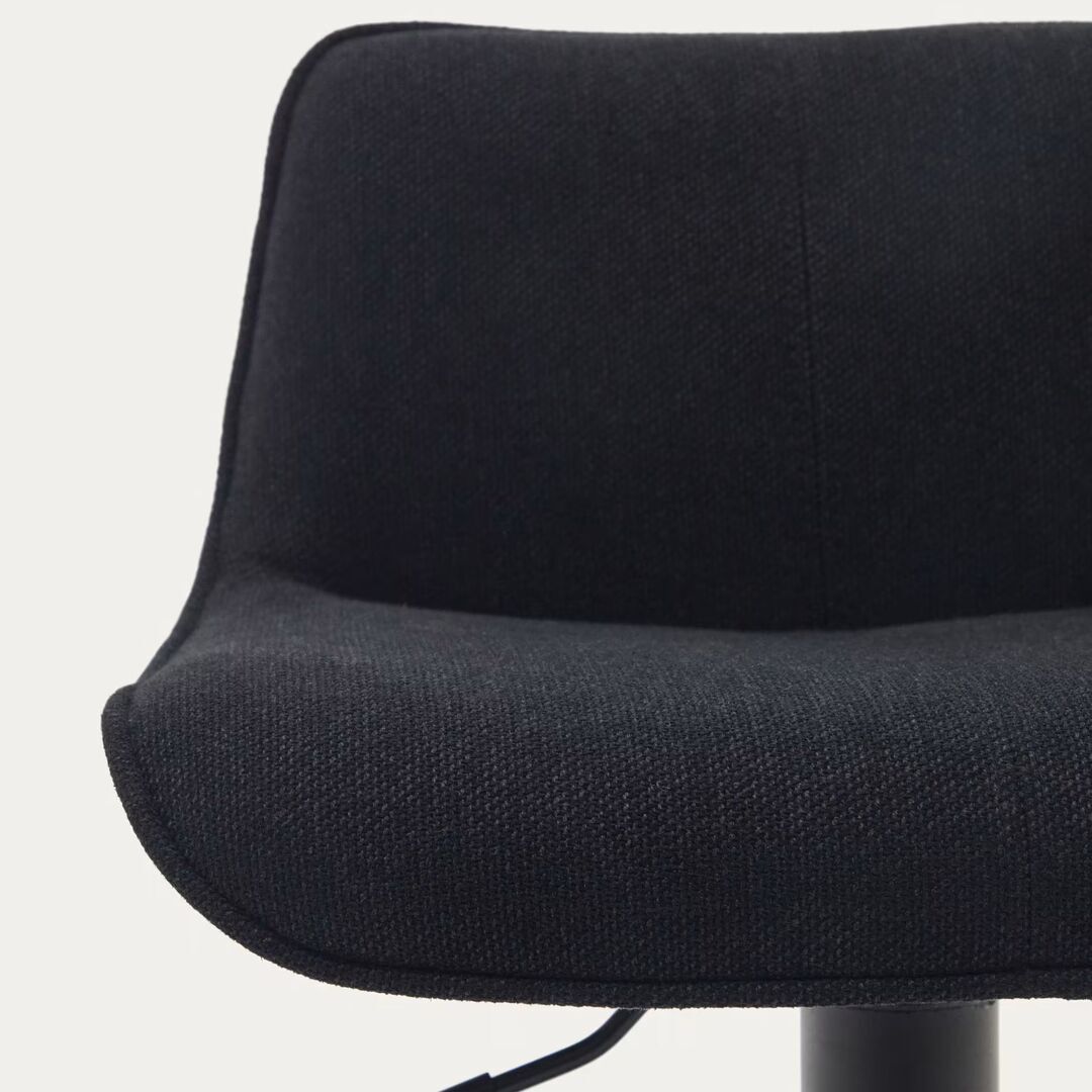 Kave_Home_Zenda_Hocker_Schwarz_MattSchwarz_Details_2