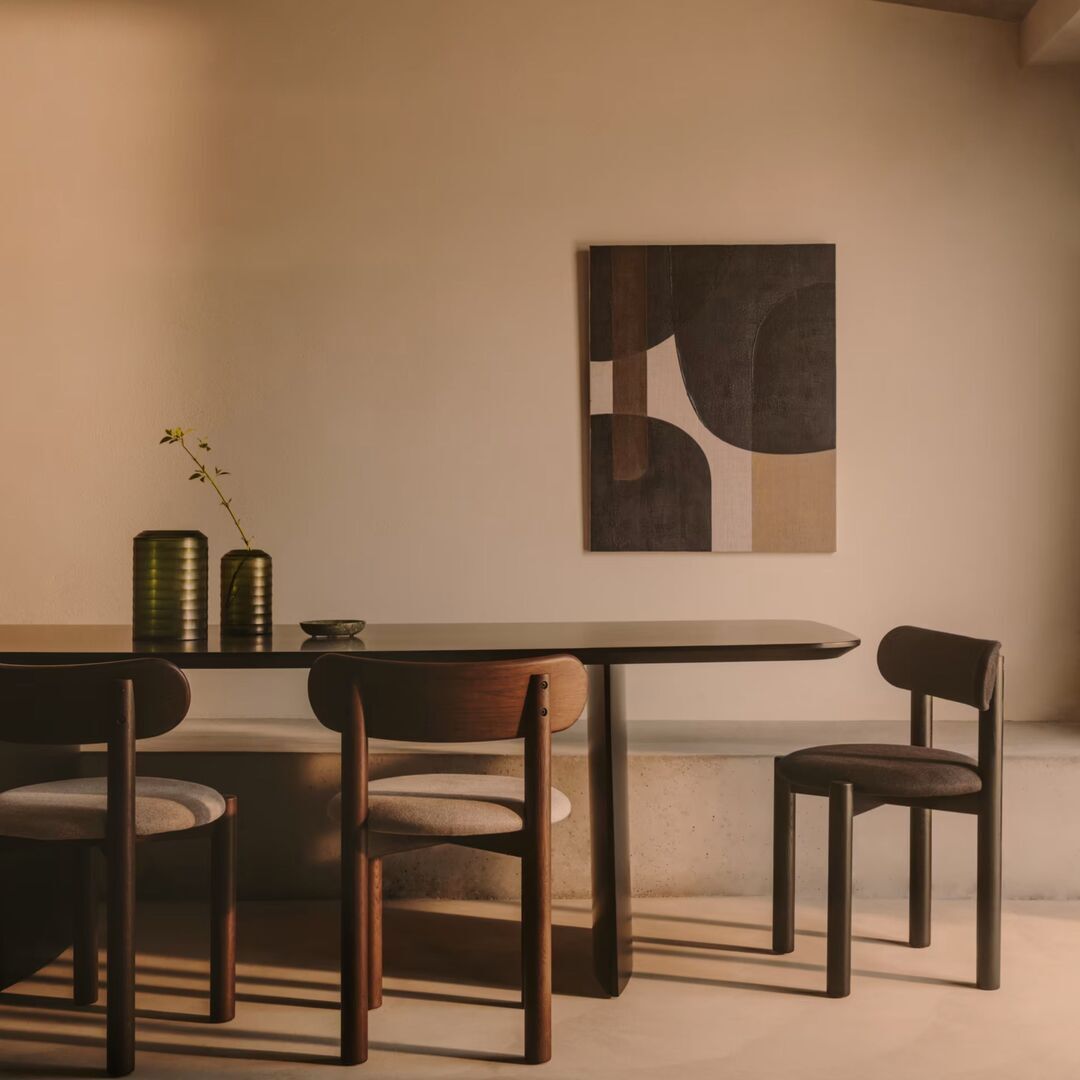 Kave_Home_Stuhl_Nebai_in_Chenille_Braun_Nussbaum_Lifestyle_2