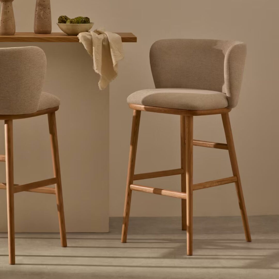 Kave Home Hocker aus Chenille Ciselia von Kave Home Beige / Natur