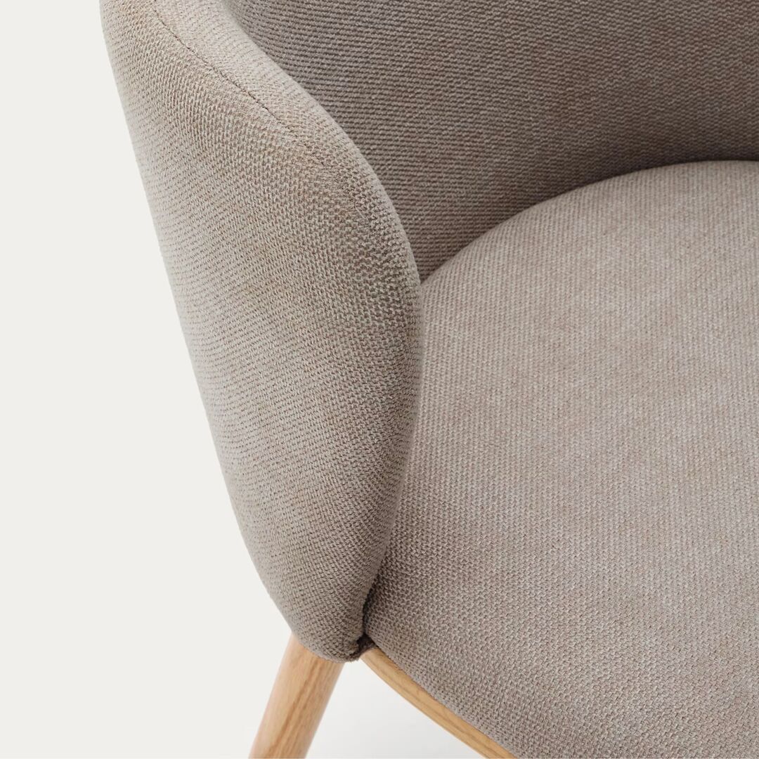 Kave_Home_Stuhl_Ciselia_aus_Chenille_Braun_Massives_Eschenholz_Natürl_Finish
