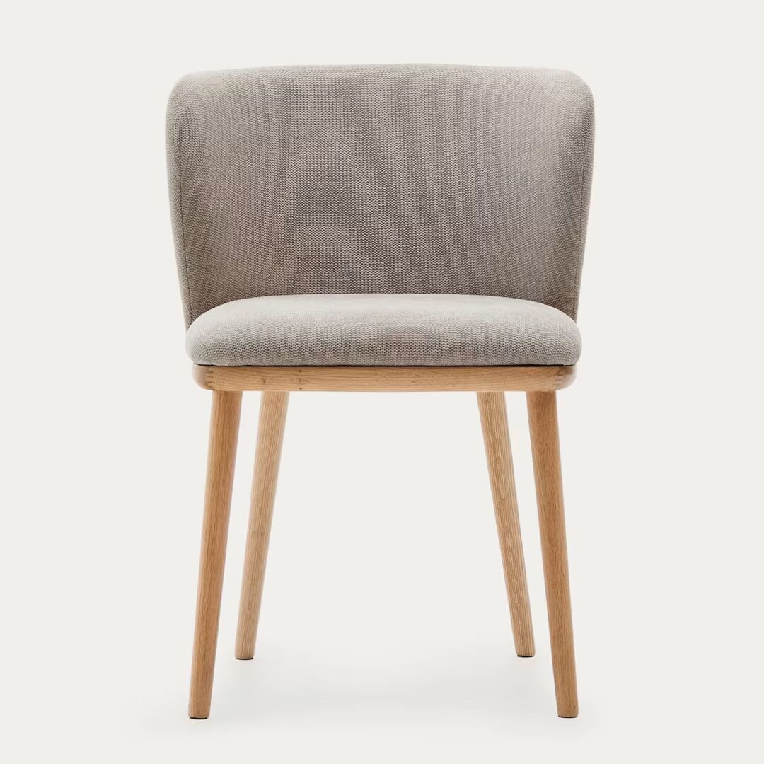 Kave_Home_Stuhl_Ciselia_aus_Chenille_Braun_Massives_Eschenholz_Natürl_Finish