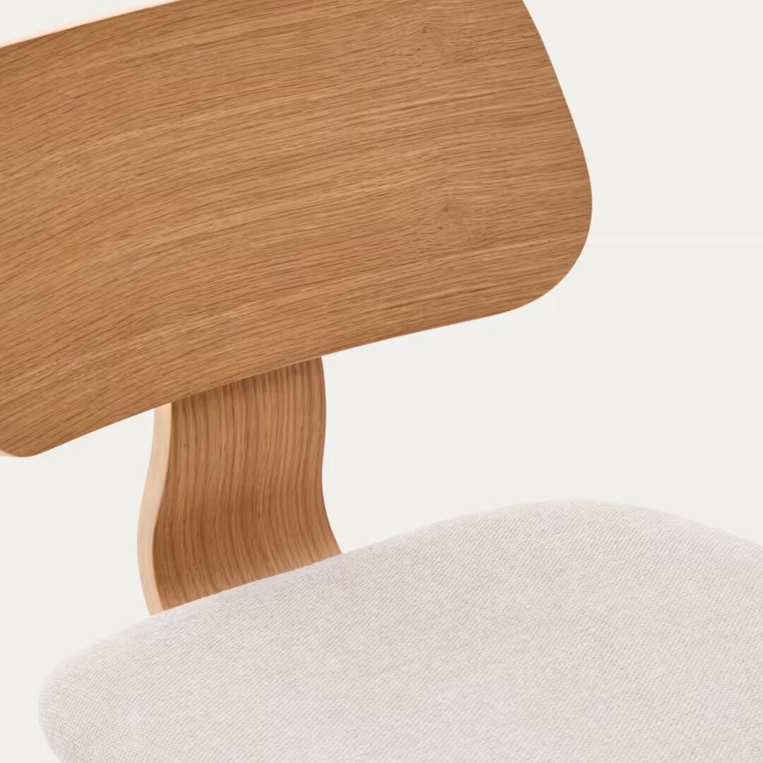 Kave_Home_Gena_Stuhl_mit_gepolestertem_Sitz_Eiche_Beige_Details_3