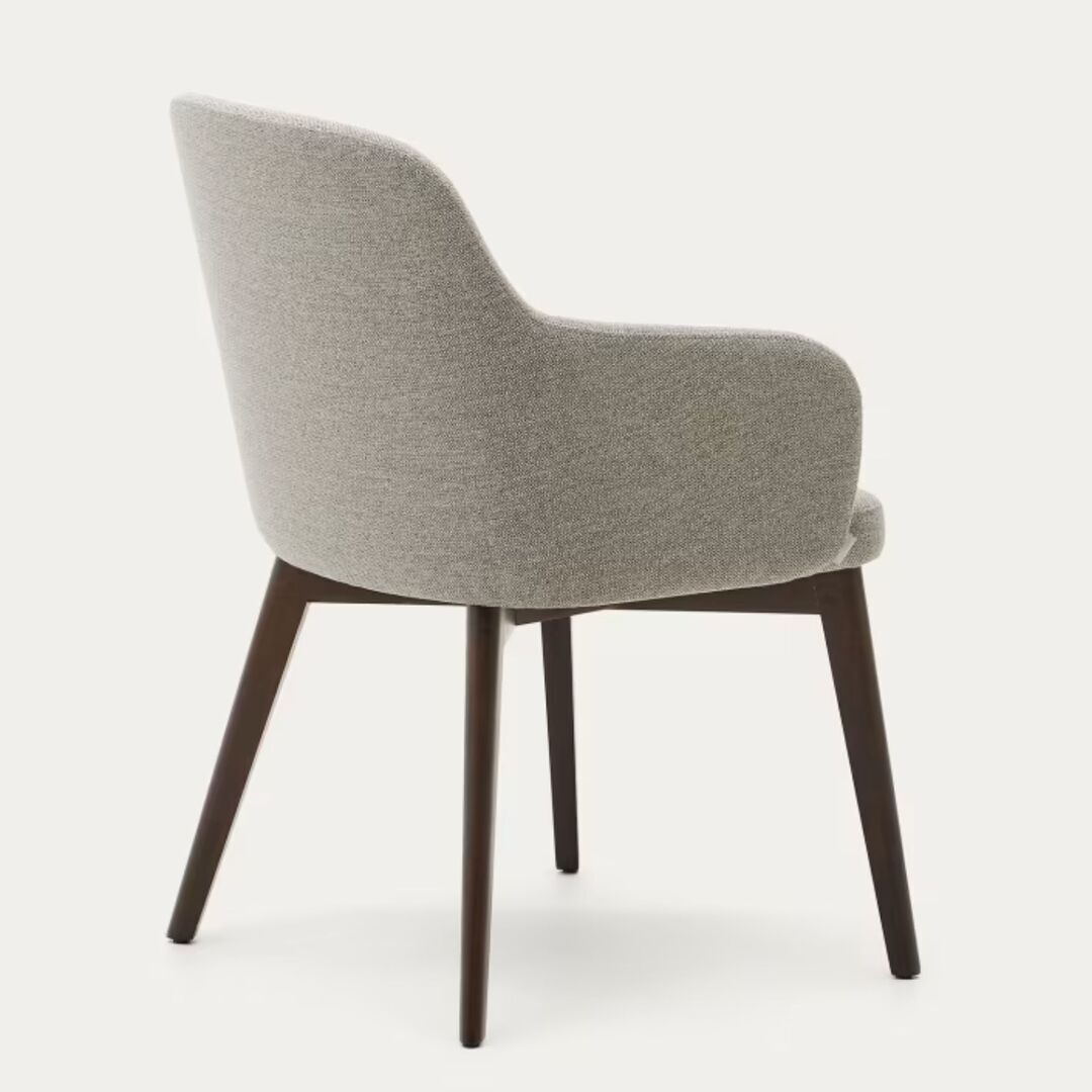 Kave_Home_Nelida_Stuhl_aus_Chenille_Nussbaum_Braun_1