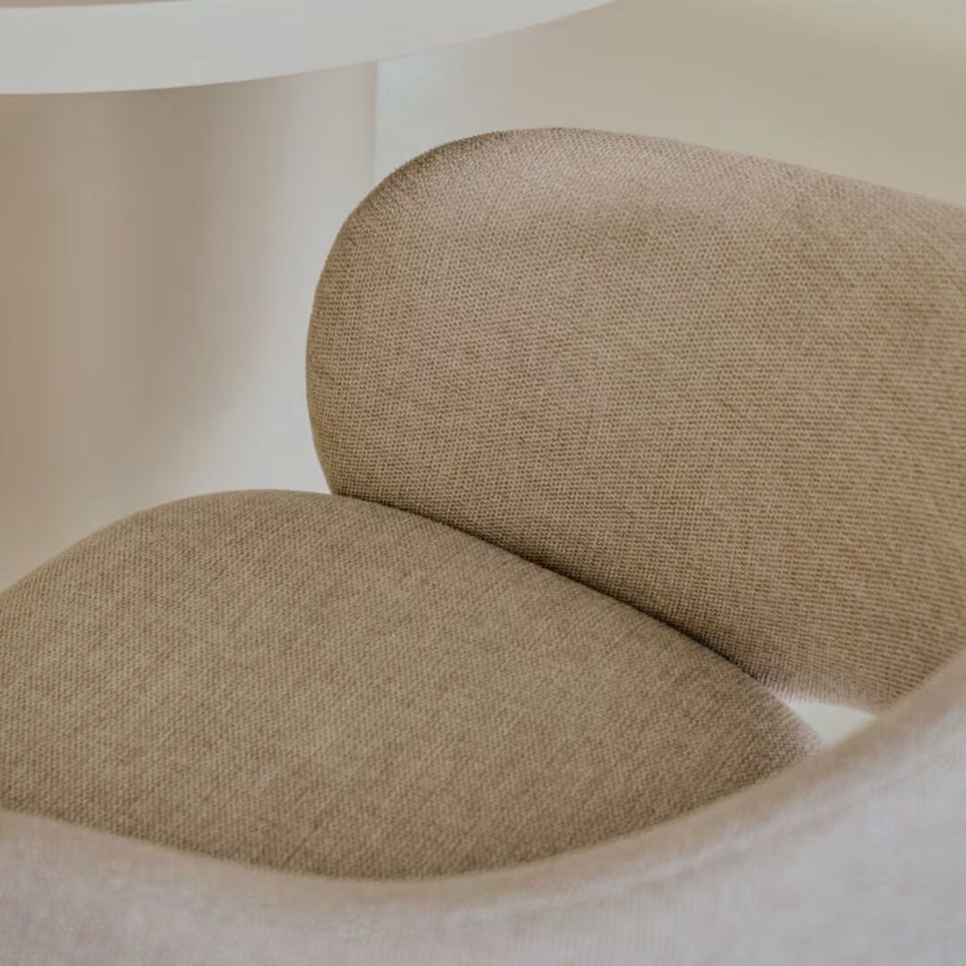 Kave_Home_Stuhl_Maina_Beige_35_Sperrholz_10_Stoff_Beige_Lifestyle_1