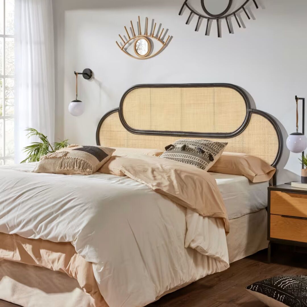 Kave_Home_Bettkopfteil_Lalita_Natur_Schwarz_Lifestyle_1