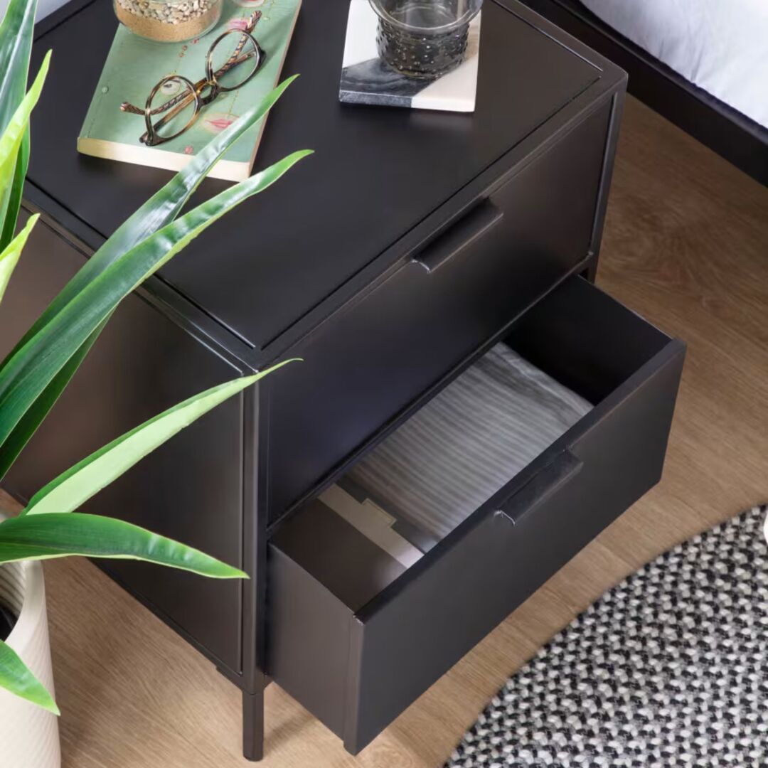 Kave_Home_Nachttisch_Shantay_Schwarz_Lifestyle_1