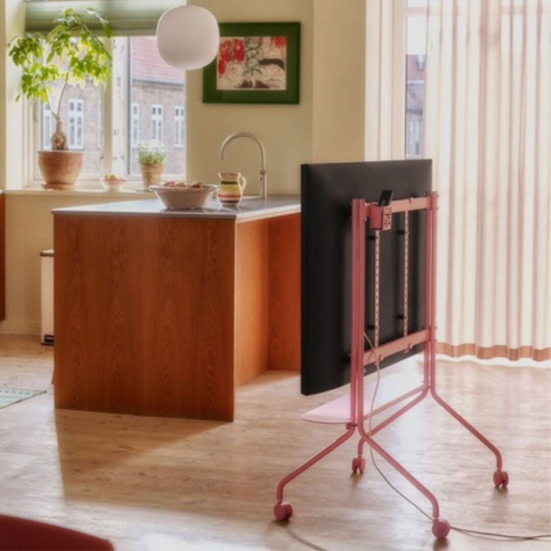 Pedestal_Moon_Rollin_Tall_TVstand