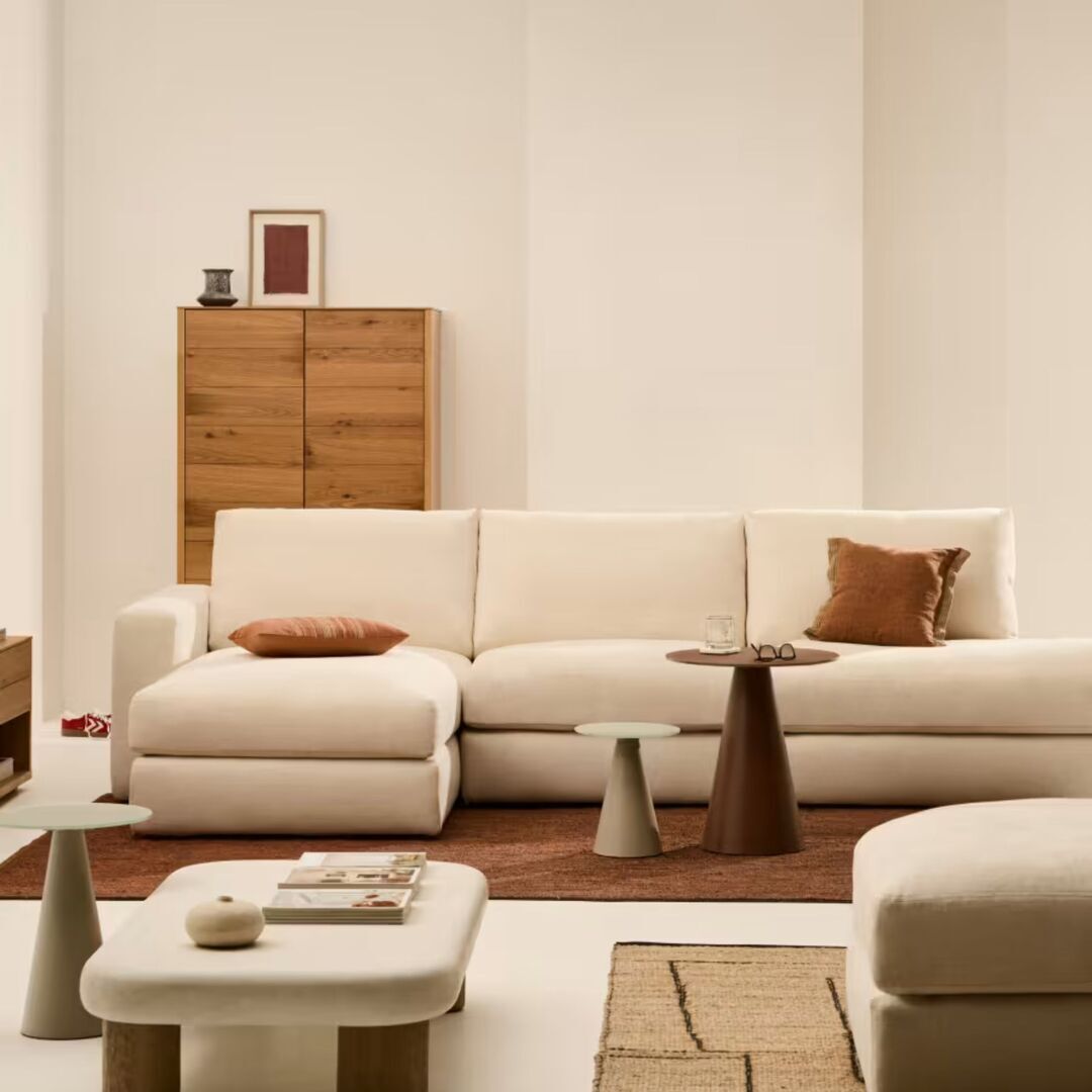 Kave_Home_Modulares_Sofa_Alea_5_Sitzer_mit_Chaiselongue_Links_Lifestyle