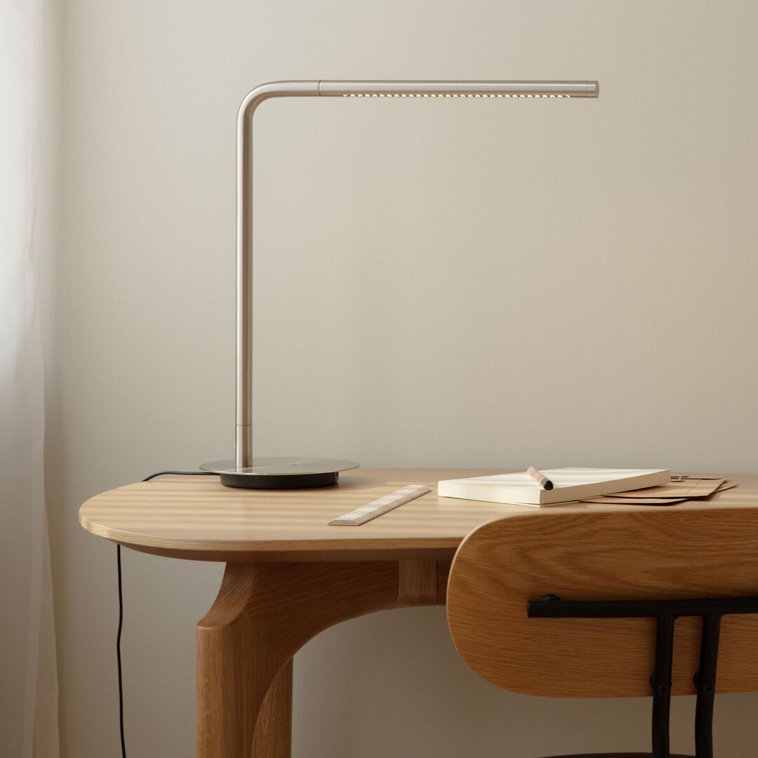 Tischleuchte LED Omni von Umage