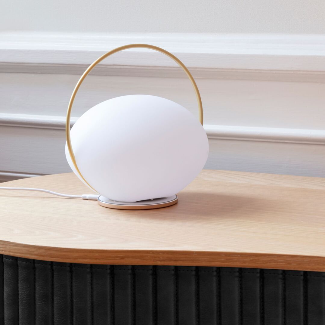 Umage Tragbare Akkuleuchte Orbit von Umage Weiss